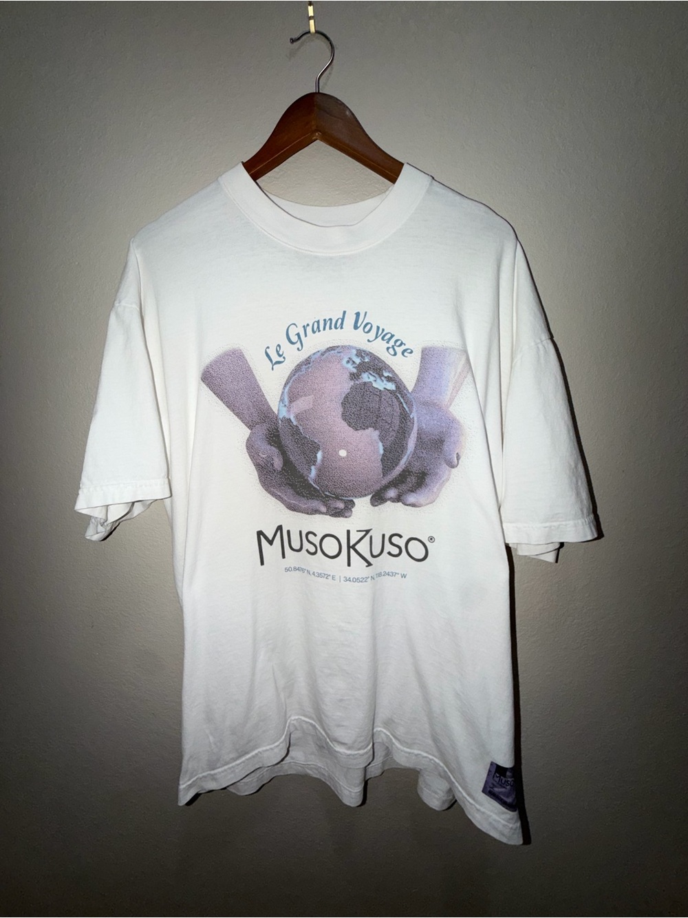 Muso Kuso Le Grand Voyage White Graphic Tee